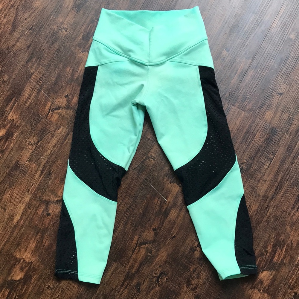 BootyQueen Apparel Cropped Tights in Mint & Black
